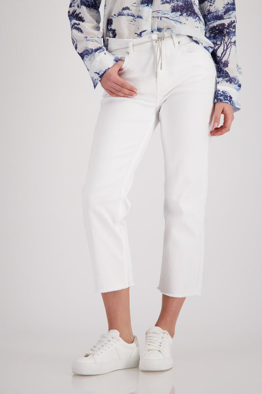 Straight-leg jeans with frayed details
