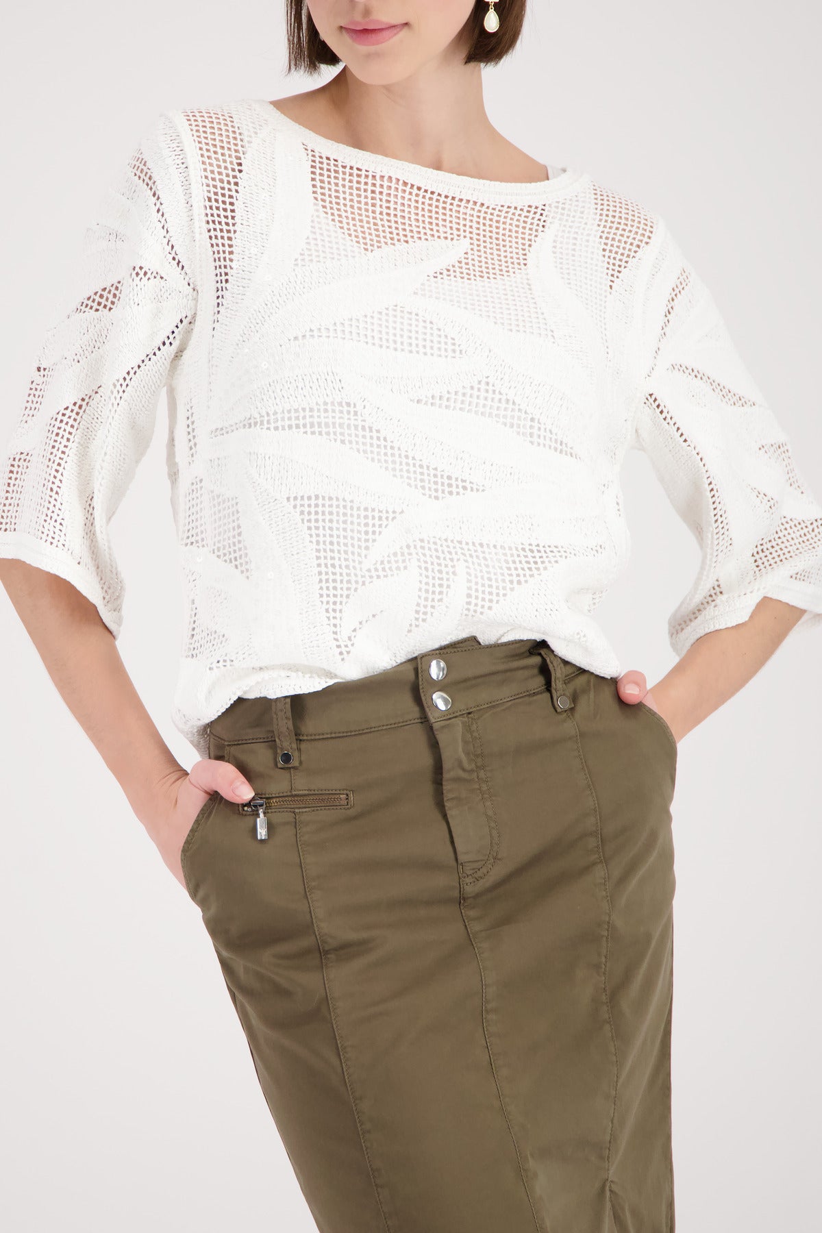 Knitted Cream Top with Cornelly Pattern