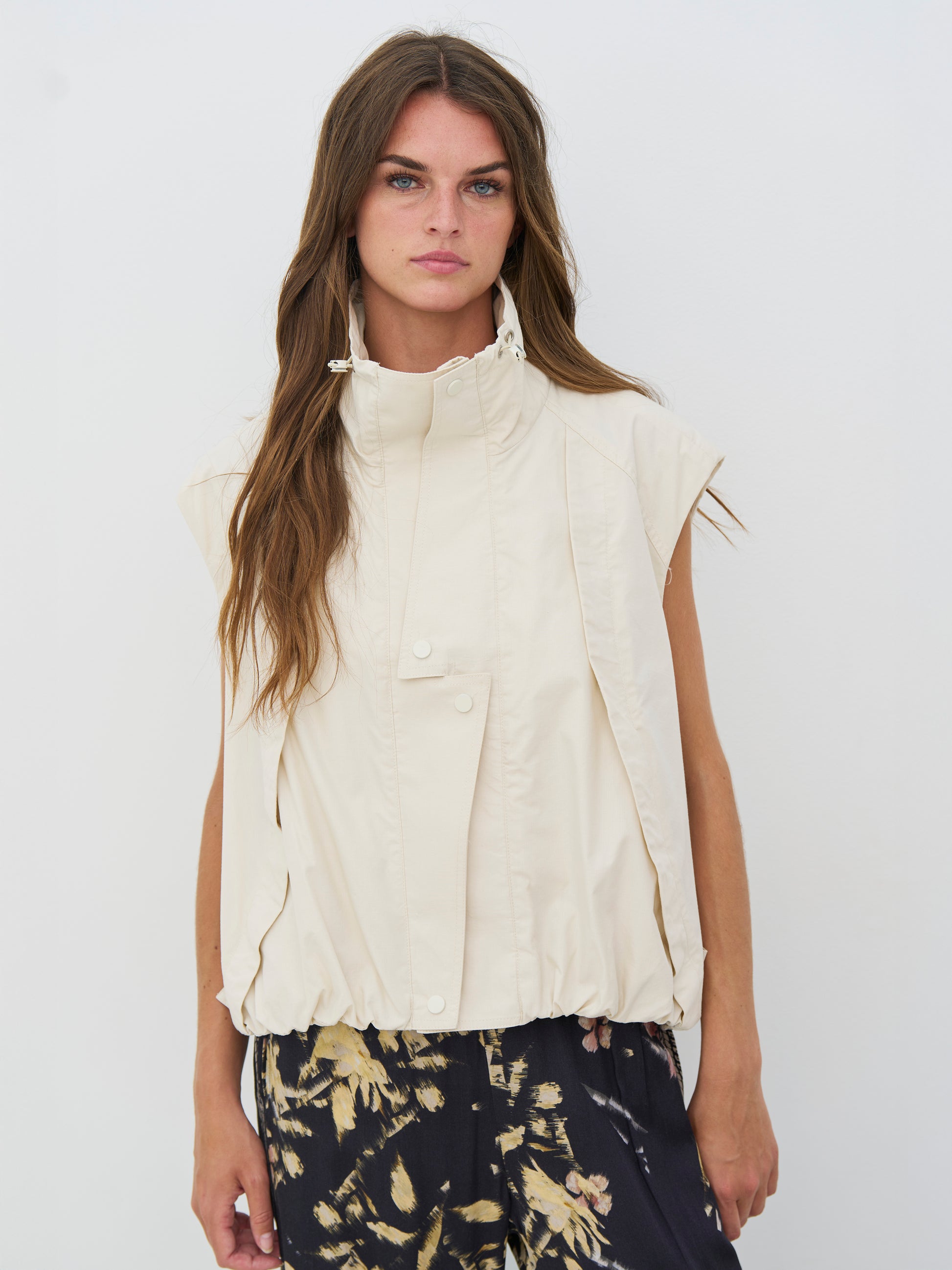 NU Denmark sleeveless jacket 