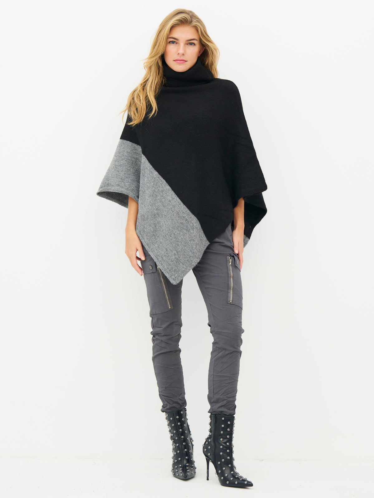 EVE Poncho Knit