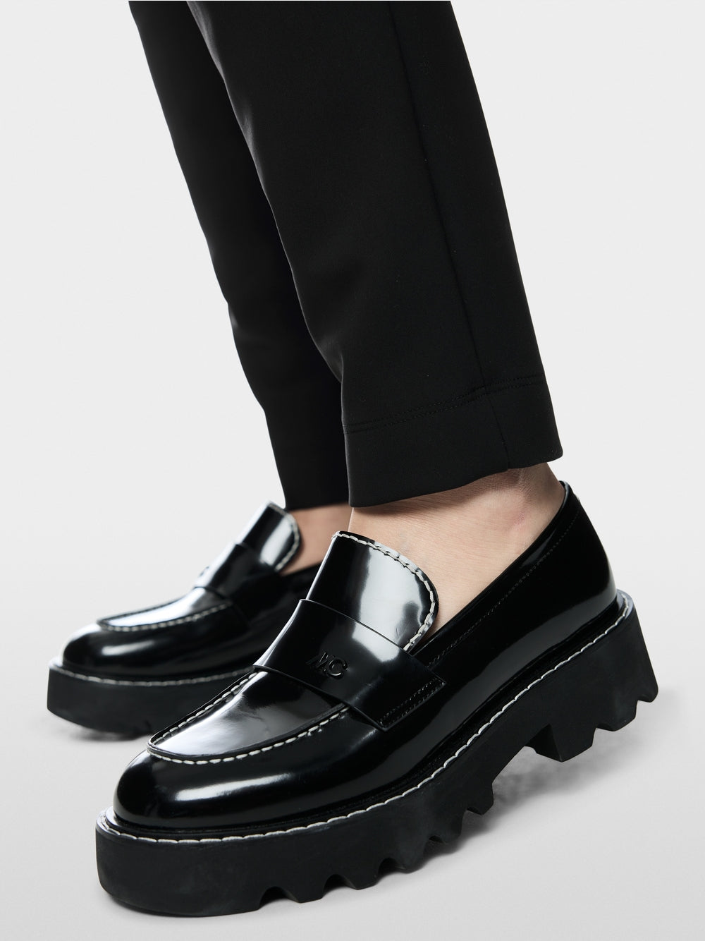 Marccain SOFIA slim fit fabric trousers