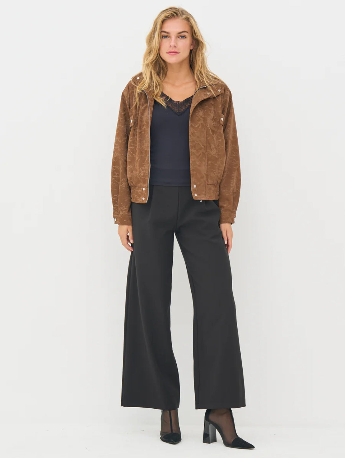 Timeless black wide leg trousers 