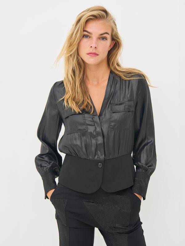 V neck shirt from Nu denmark