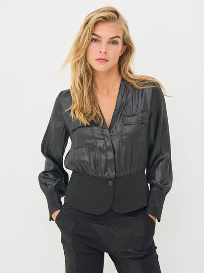 V neck shirt from Nu denmark