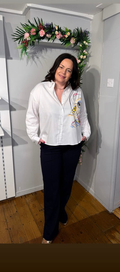 Oversized white shirt with illustration on the front