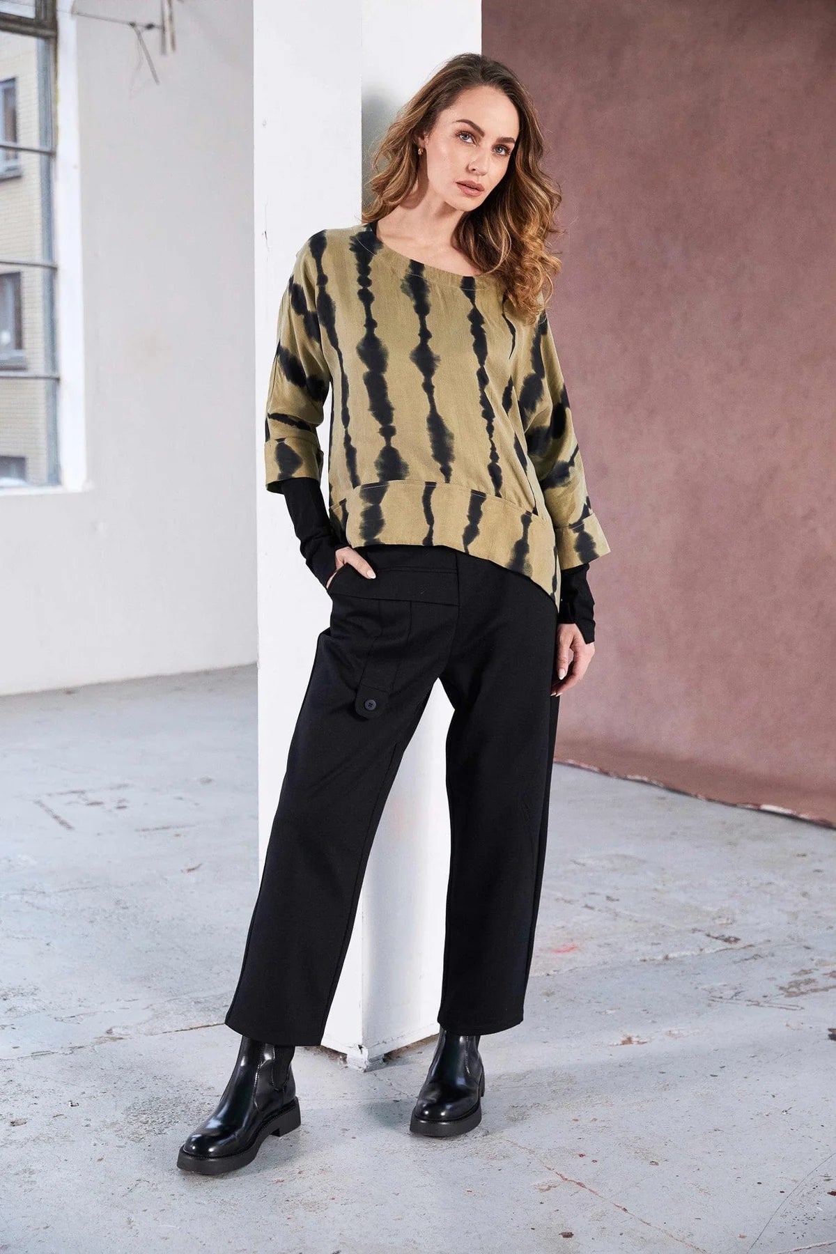 Naya Elastic Waist Trouser With Tab Detail
