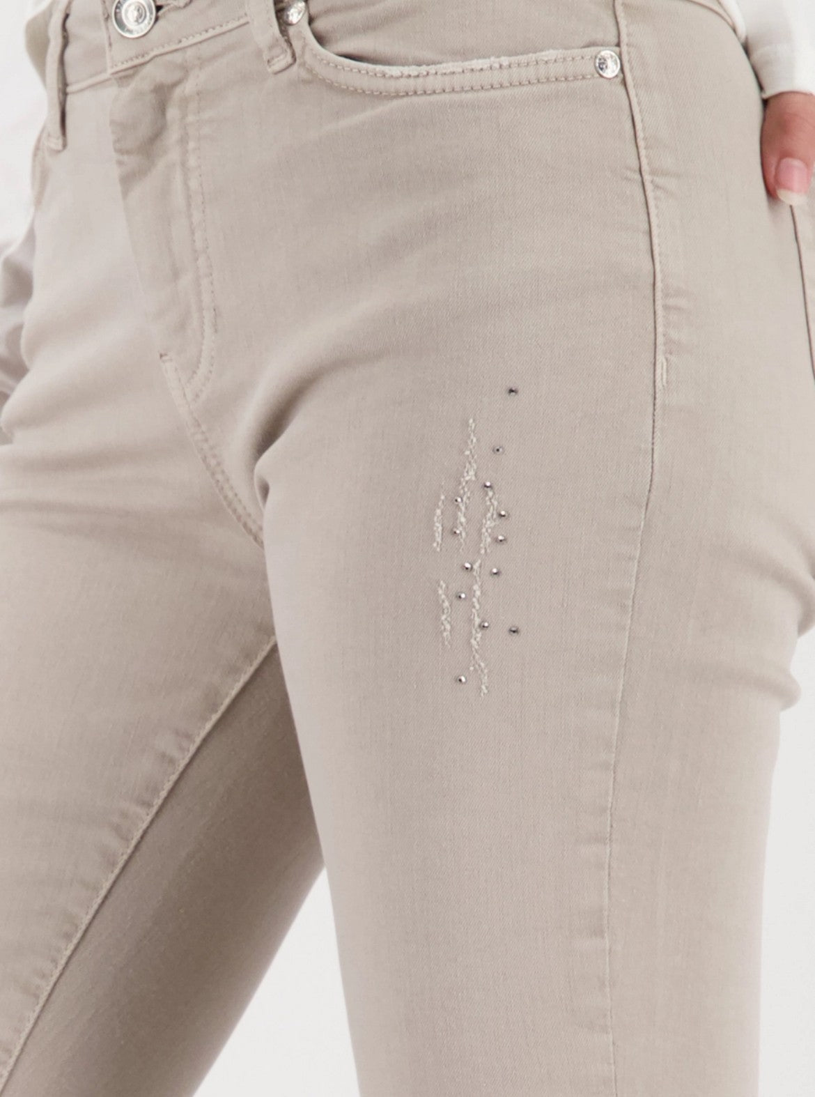 Monari Distressed Jeans With Rhinestones